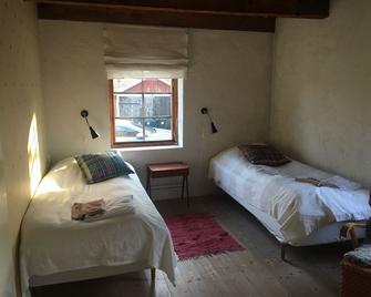 Körsbarsgården Bed & Breakfast - Degeberga - Schlafzimmer