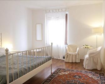 Tre Camere - Monfalcone - Habitación