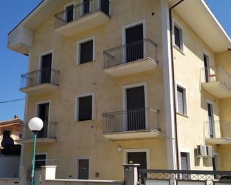 Casa D Annunzio Weekly Discount + Wi-Fi - Pescara - Bâtiment