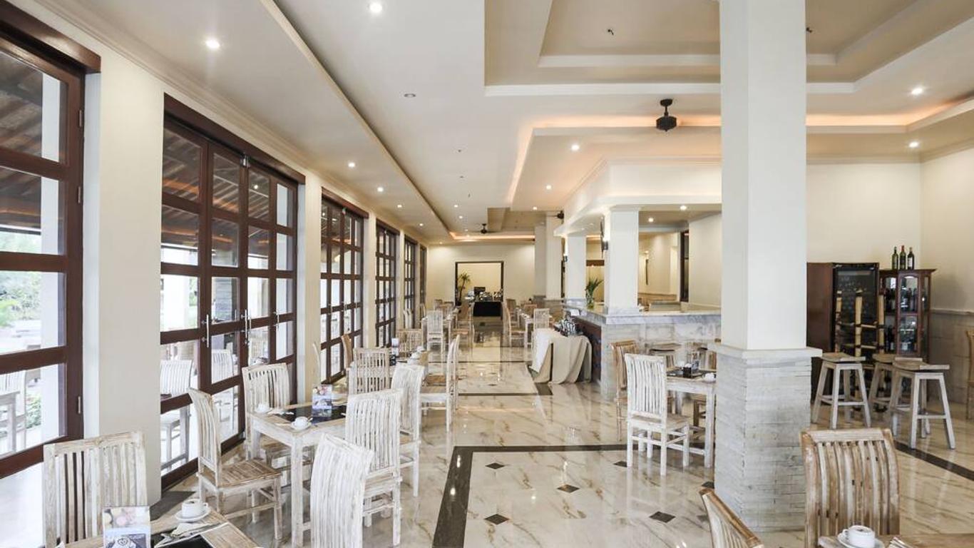 Vila Ombak Hotel