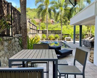 Kata Vista Luxury Modern 4br Private Pool Villa - Karon - Patio