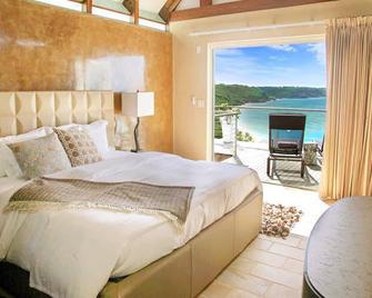 Ceblue Villas & Beach Resort - The Valley - Bedroom