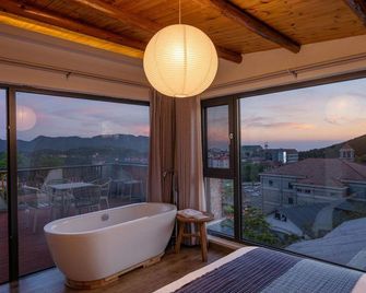 Clouds on the Hills Hostel - Jiujiang - Habitación
