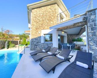 Miracle 2 Comfortable holiday residence - Krk - Zwembad
