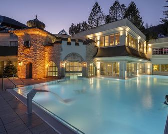 Salzburgerhof, das 5-Sterne Hotel von Zell am See - Zell am See - Pool