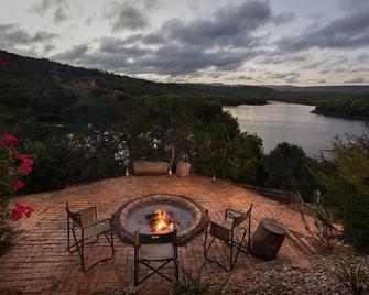 African Safari Lodge - Grahamstown - Innenhof