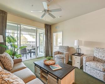 Beautiful Naples Golf Villa in Famous Lely Resort! - Naples - Vardagsrum