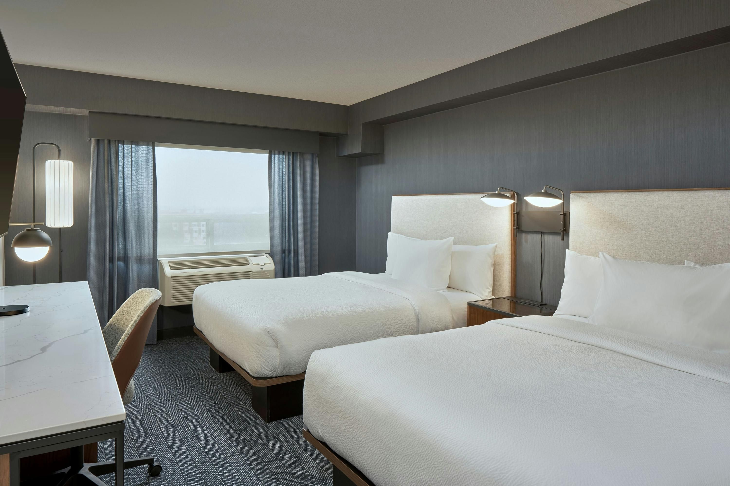 Courtyard by Marriott Regina Downtown thumbnail 3