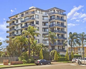 Sundial 602 8-10 Hollingworth Street - Port Macquarie - Building