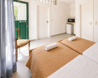 Agnes Beach Hotel Apartments - Kavos