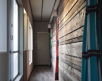 328 Hostel & Lounge - טוקיו - מסדרון