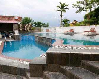 Hotel Parkland - Sauraha - Bazén