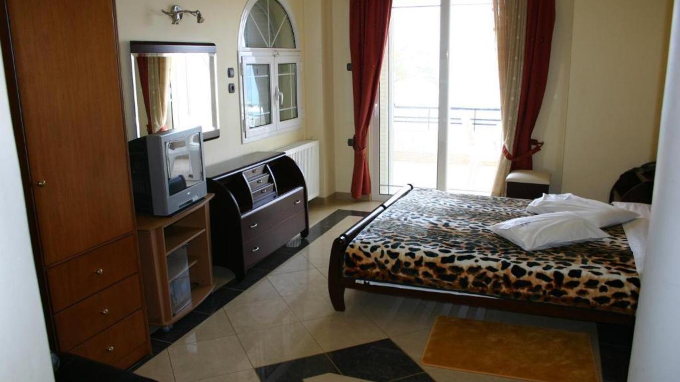 Petit Palais Hotel
