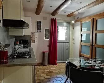 Gîte d'Emeline - Bourdic - Cocina
