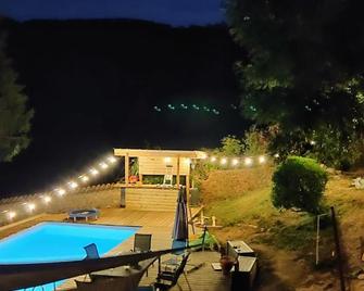 Halte du Vert Coteau - Saint-Pierre-la-Palud - Piscina