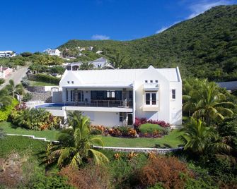 Architecturally Designed Villa in Paradise, Quiet Beach & Blue Water Views - Basseterre - Building
