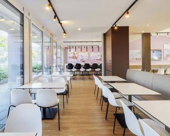 B&B Hotel Heidelberg - היידלברג - מסעדה