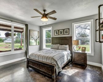 Wild Oak Grove Farm - San Marcos - Habitación