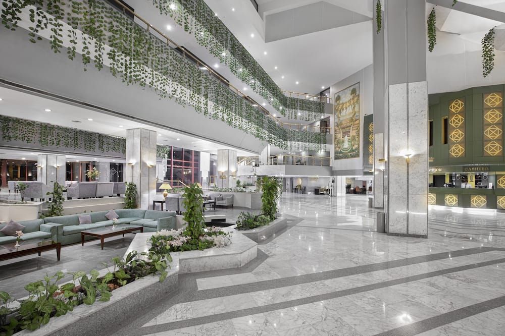 منتجع بيراميزا إيزيس ايلاند أسوان