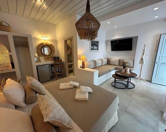 Kohylia Beach Guest House - Platis Gialos - Obývací pokoj