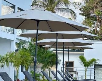 Newport Hotel - Atimpoku