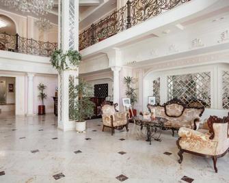 Boutique Hotel California - אודסה - לובי