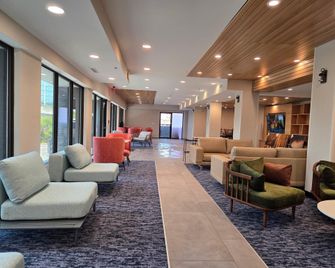 Fairfield by Marriott Inn & Suites Charleston Downtown - Charleston - Lounge