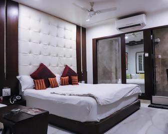 Hotel Vijan Palace - Jabalpur - Slaapkamer