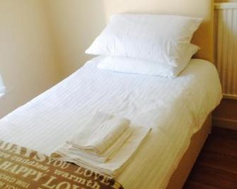 Mersey view Hotel & Pub - Widnes - Спальня