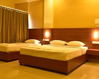Hotel Citywalk Residency - Mangalore - Bedroom