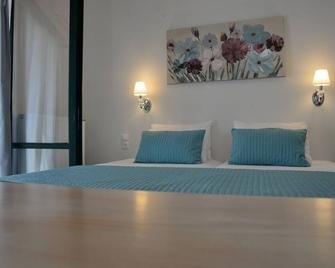 Hotel Marabou - Chorefto - Bedroom