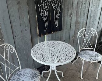 Tiny Retreat by the Park - Nampa - Patio