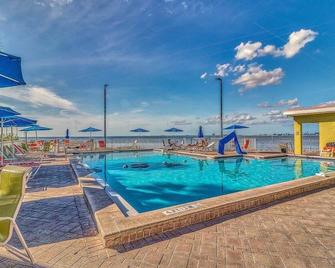 Amazing Waterfront Views Resort, Enjoy Heated Pool & Sunset! - Tampa - Piscina