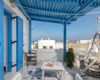 Hotel Anixis - נאקסוס - מרפסת