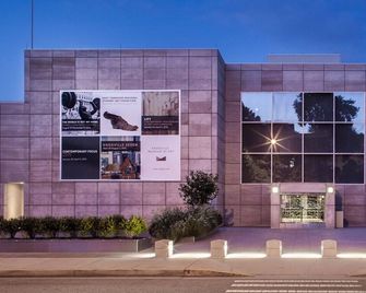 Oconee Oasis: 2BR/2bed updated suite w scenic view - Alcoa - Building