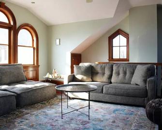 Victorian Elegance in Andover\n - Andover - Living room