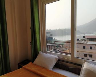 Hotel The Raja Palace - Rishikesh - Балкон