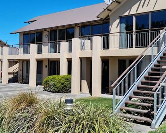 Methven Motel & Apartments - Methven - Building