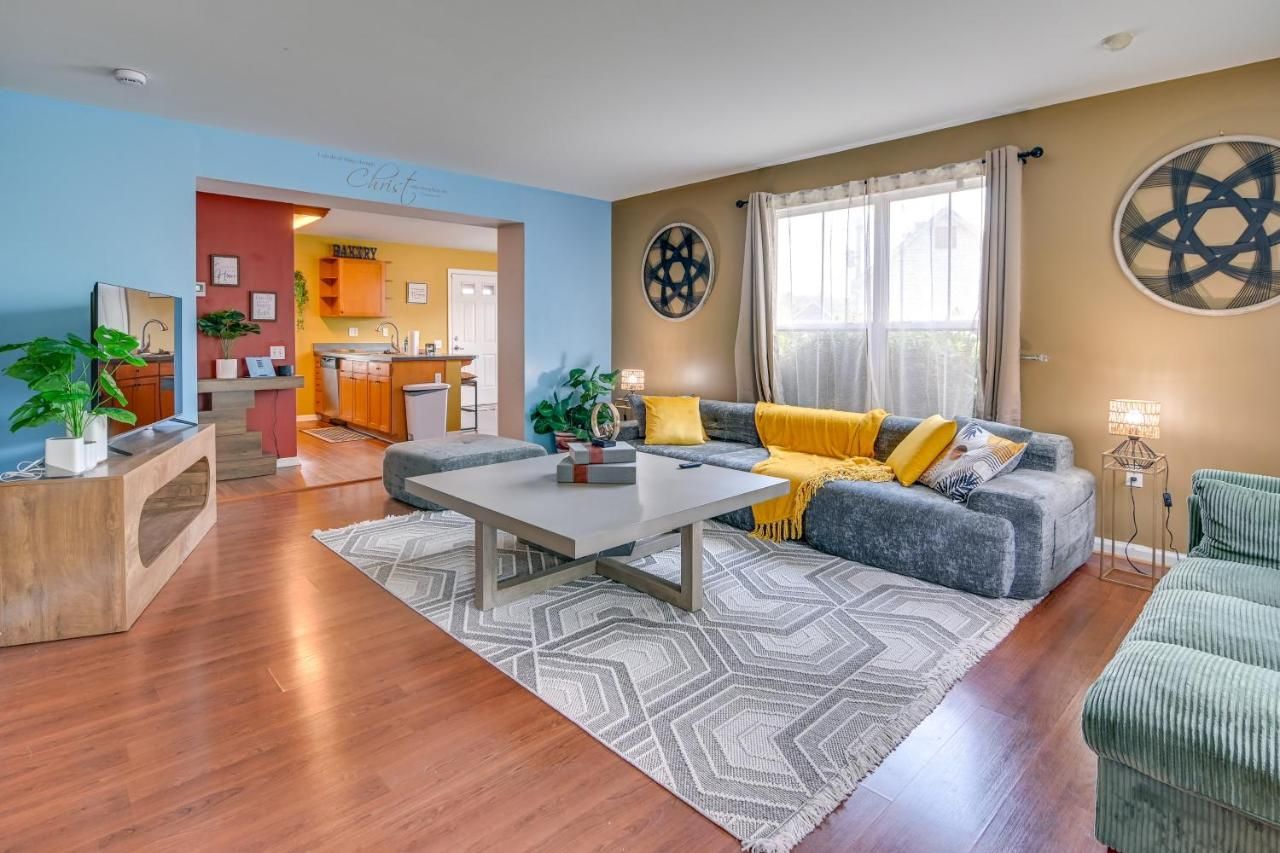 Pet-Friendly Home w/ Private Yard Near Pittsburgh