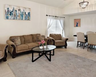 3br Casa Grande Home Private Pool Open Living - Casa Grande - Wohnzimmer