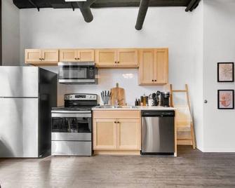 Downtown Spokane Studio Walkable & Secure Stay - Spokane - Kitchen