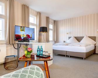 Hotel Altes Stadthaus - Westerstede - Bedroom