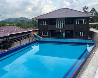 Paradise Valley Broga Resort - Semenyih - Piscina