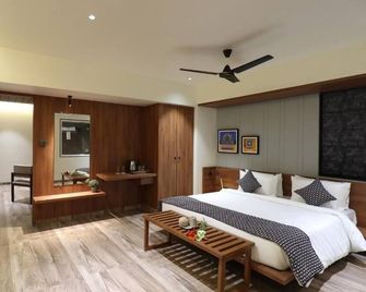 Hotel Chitra Executive - Solāpur
