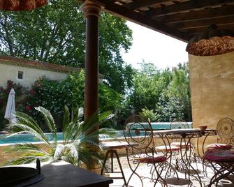 Mas du Puits d'Amour - Orange - Patio