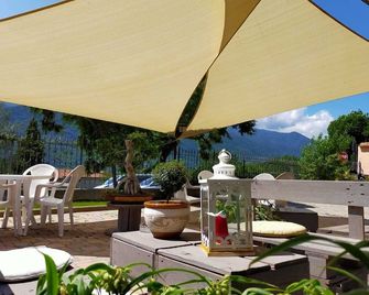 Hotel Casa Didé - Borgone Susa - Innenhof