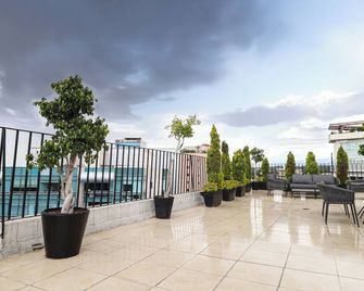 St Isidro Suites Corporate Housing Spa & Wellness Center - Mexico City - Balcony