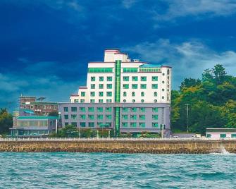 Benikea Hotel Mountain & Ocean Daepohang - Sokcho - Gebouw