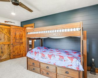 Family-Friendly Seward Home with Sauna and Pool! - Seward