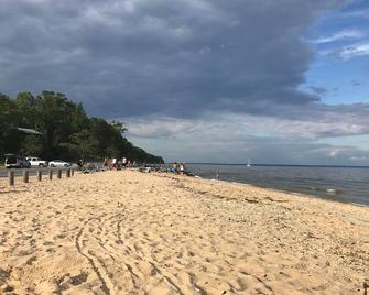 Beach Home Away from Home Near Beaches & Popular Hangouts - Lusby - Beach